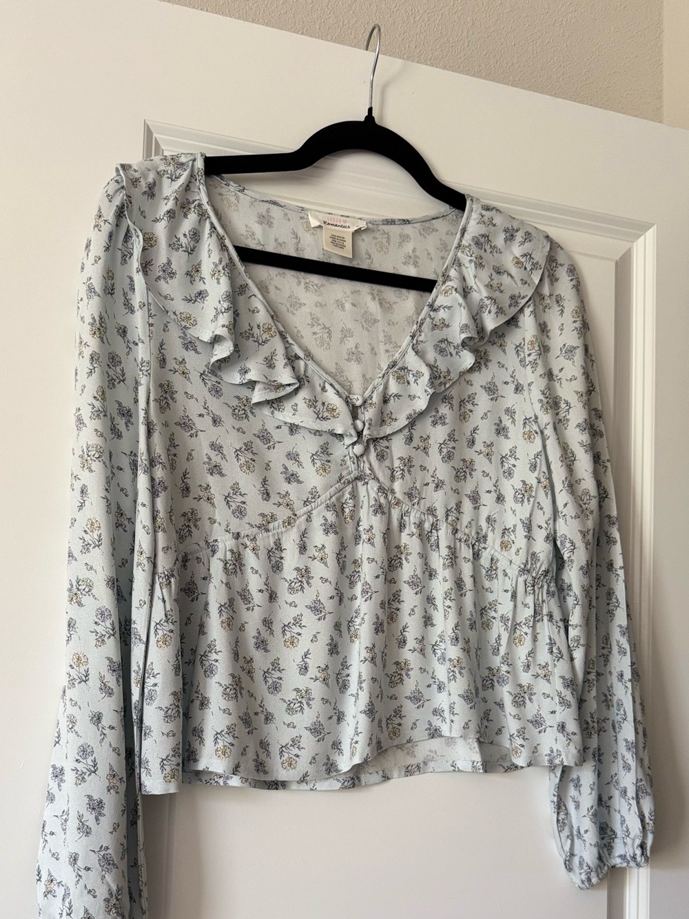 URBAN Romantics Light Blue Floral Ruffle V-Neck Blouse